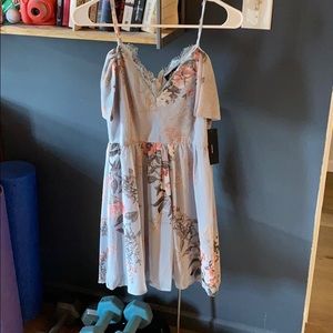 Lulus float mini dress. Size XS. Never been worn